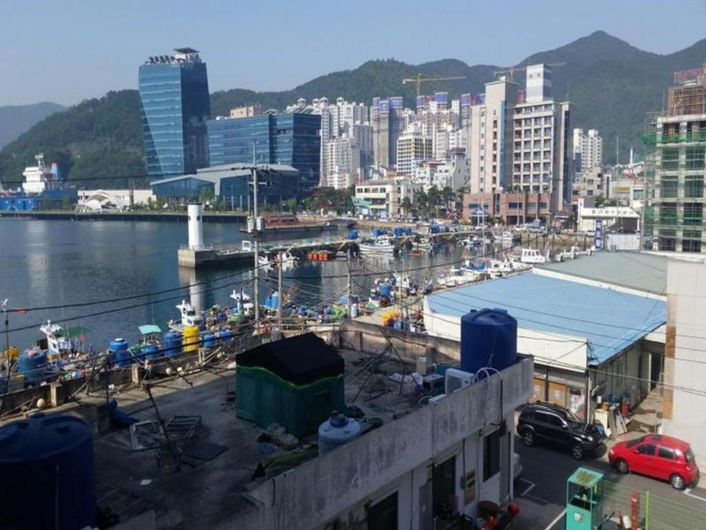 Geoje Win Hotel Eksteriør bilde
